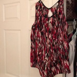 Sleeveless chiffon top size 2x red gray b&w